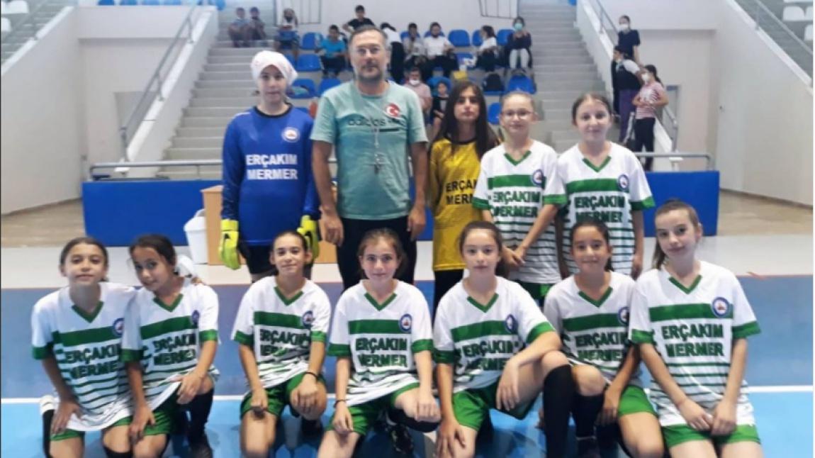 Okulumuz Kız Futsal Takımı Şampiyon Oldu
